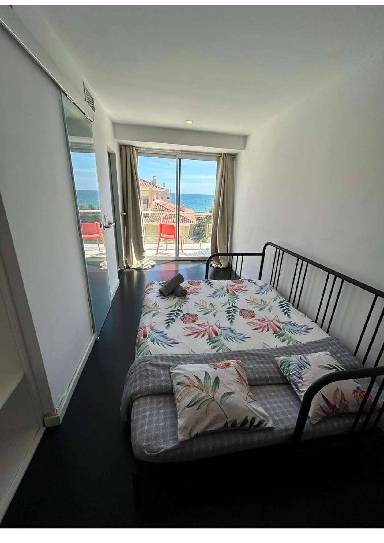 Hug Hotel2022 El Carrer del Canonge 外观 照片
